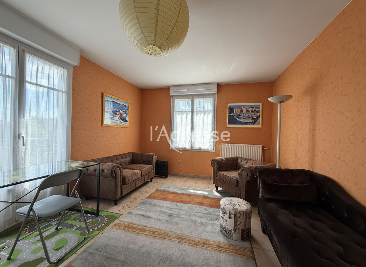 Bussy-Saint-Georges (77) Exclusif 330 000 € Appartement 4 pièces , 3 chambres 75.00 m² Avec balcon, garage/box Voir le bien
