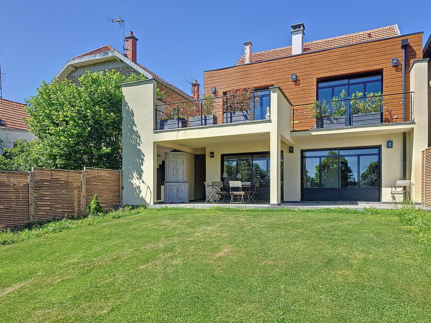 Maison COULOMMIERS (77120) 6 pièces 204.00 m²