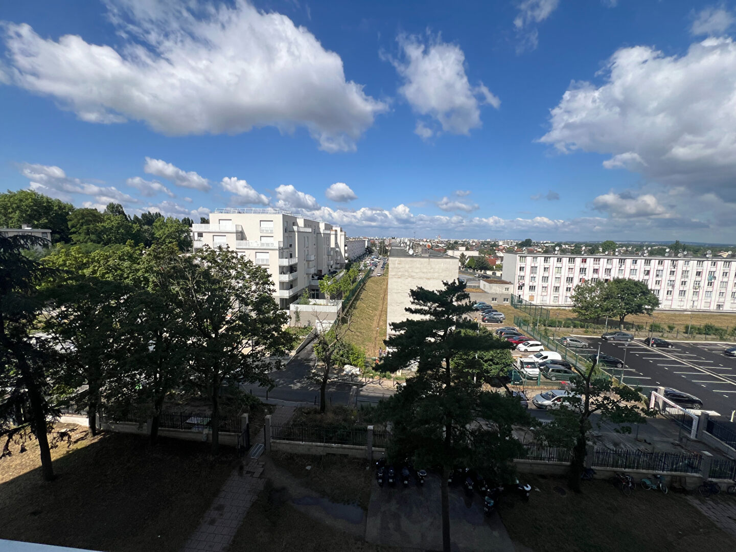 Appartement CLICHY SOUS BOIS (93390) 3 pi&egrave;ces 55.00 m&sup2;