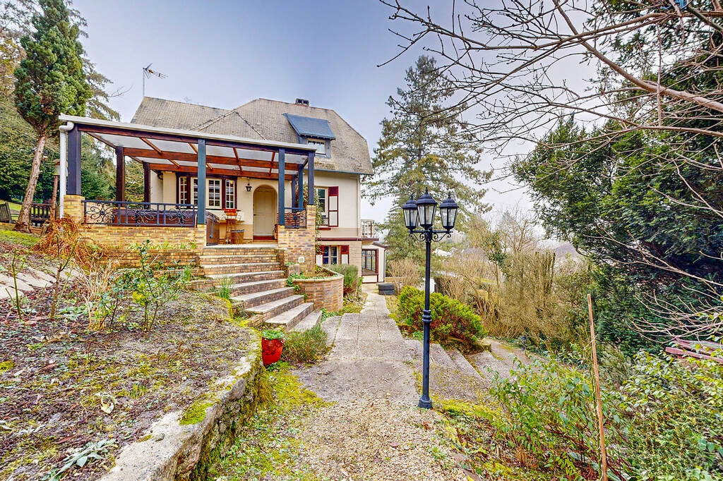 Maison ESBLY (77450) 7 pi&egrave;ces 257.00 m&sup2;