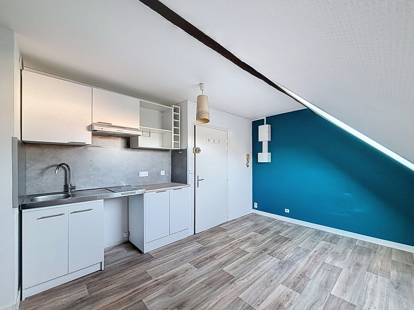 Appartement NANTEUIL LES MEAUX (77100) 1 pi&egrave;ce 15.20 m&sup2;