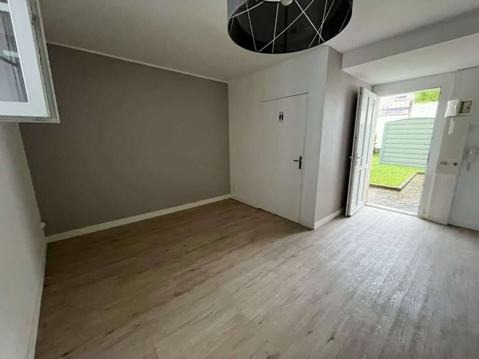 Local commercial MEAUX (77100) 2 pi&egrave;ces 50.02 m&sup2;