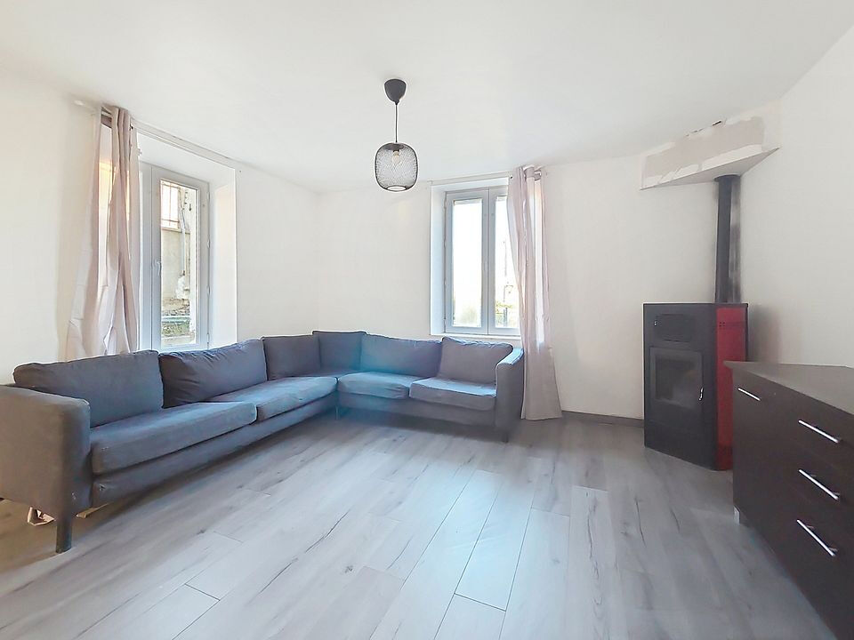 à 15 km de Coulommiers 139 750 € Maison 4 pièces , 3 chambres 74.00 m² Avec jardin, garage/box Voir le bien