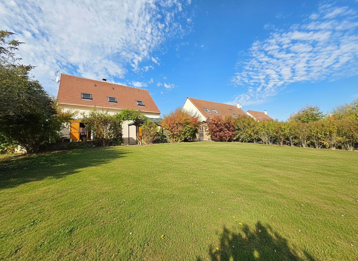 Trilport (77) 345 000 € Maison 7 pièces , 5 chambres 108.00 m² Avec jardin