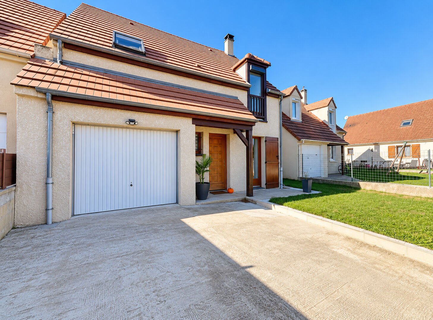 Saint-Pathus (77) Exclusif 304 500 € Maison 5 pièces , 4 chambres 81.90 m² Avec jardin, terrasse, garage/box