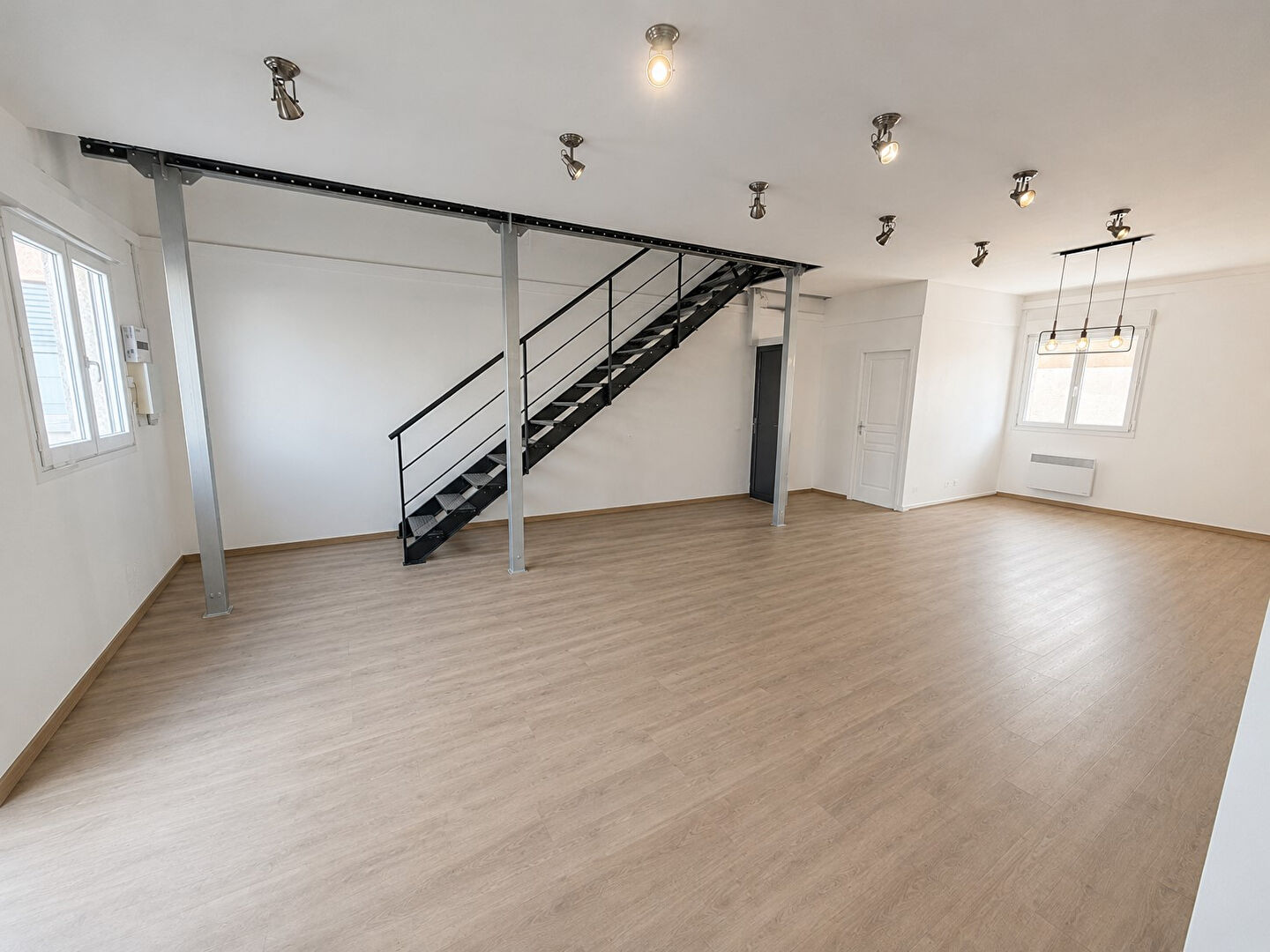 Bureaux CASTANET TOLOSAN (31320) 180.00 m&sup2;