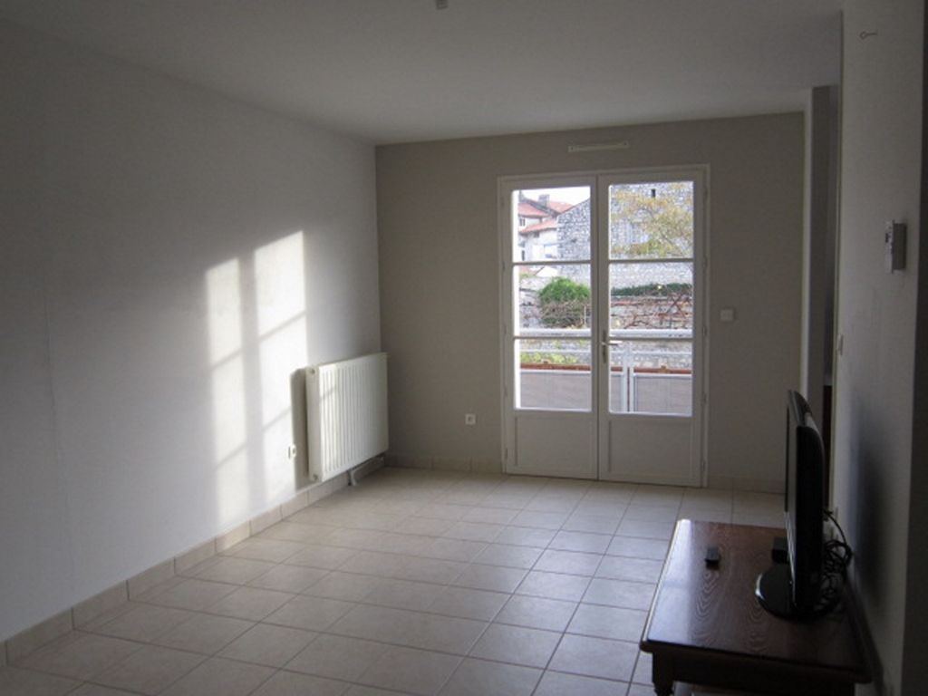 Appartement FONTENAY LE COMTE (85200) 2 pi&egrave;ces 48.00 m&sup2;