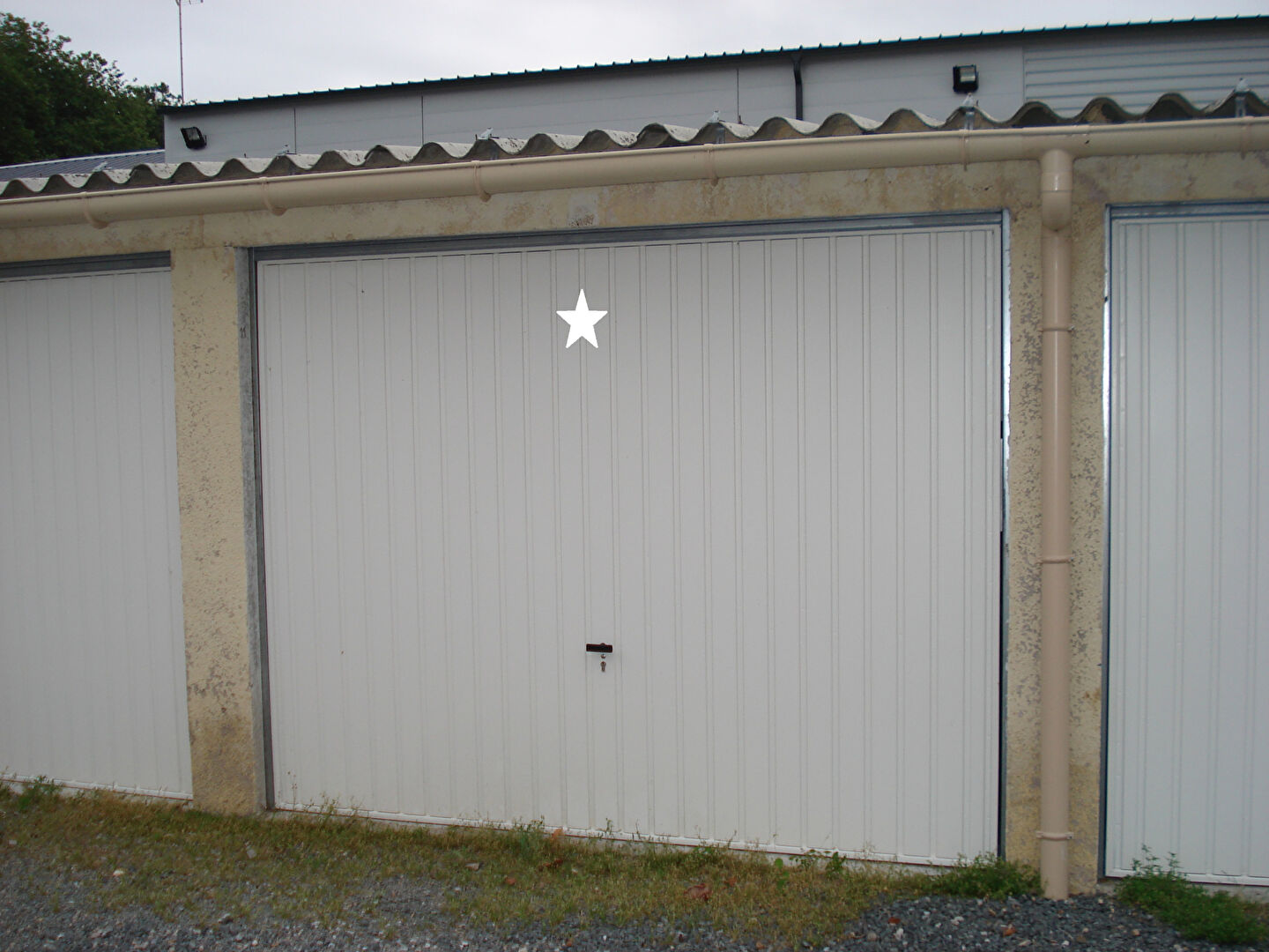 Parking / box FONTENAY LE COMTE (85200) 12.00 m&sup2;