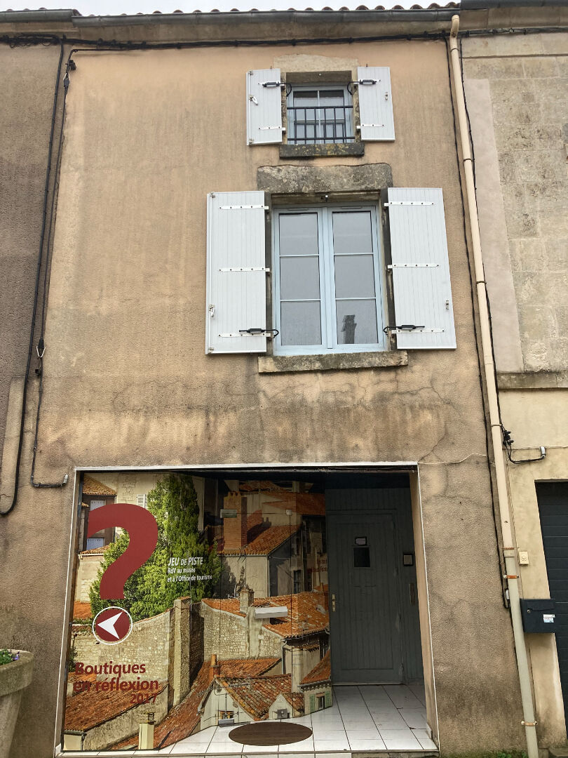 Immeuble de rapport FONTENAY LE COMTE (85200) 4 pi&egrave;ces 116.00 m&sup2;