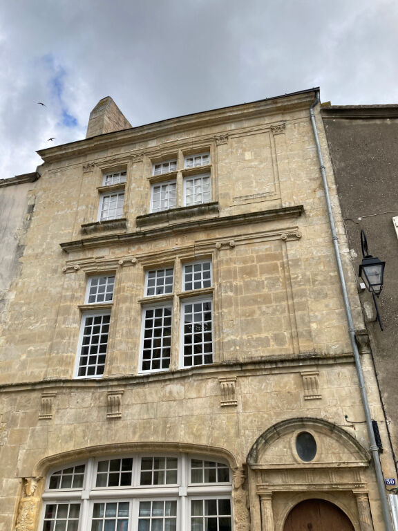 Appartement FONTENAY LE COMTE (85200) 2 pi&egrave;ces 42.00 m&sup2;