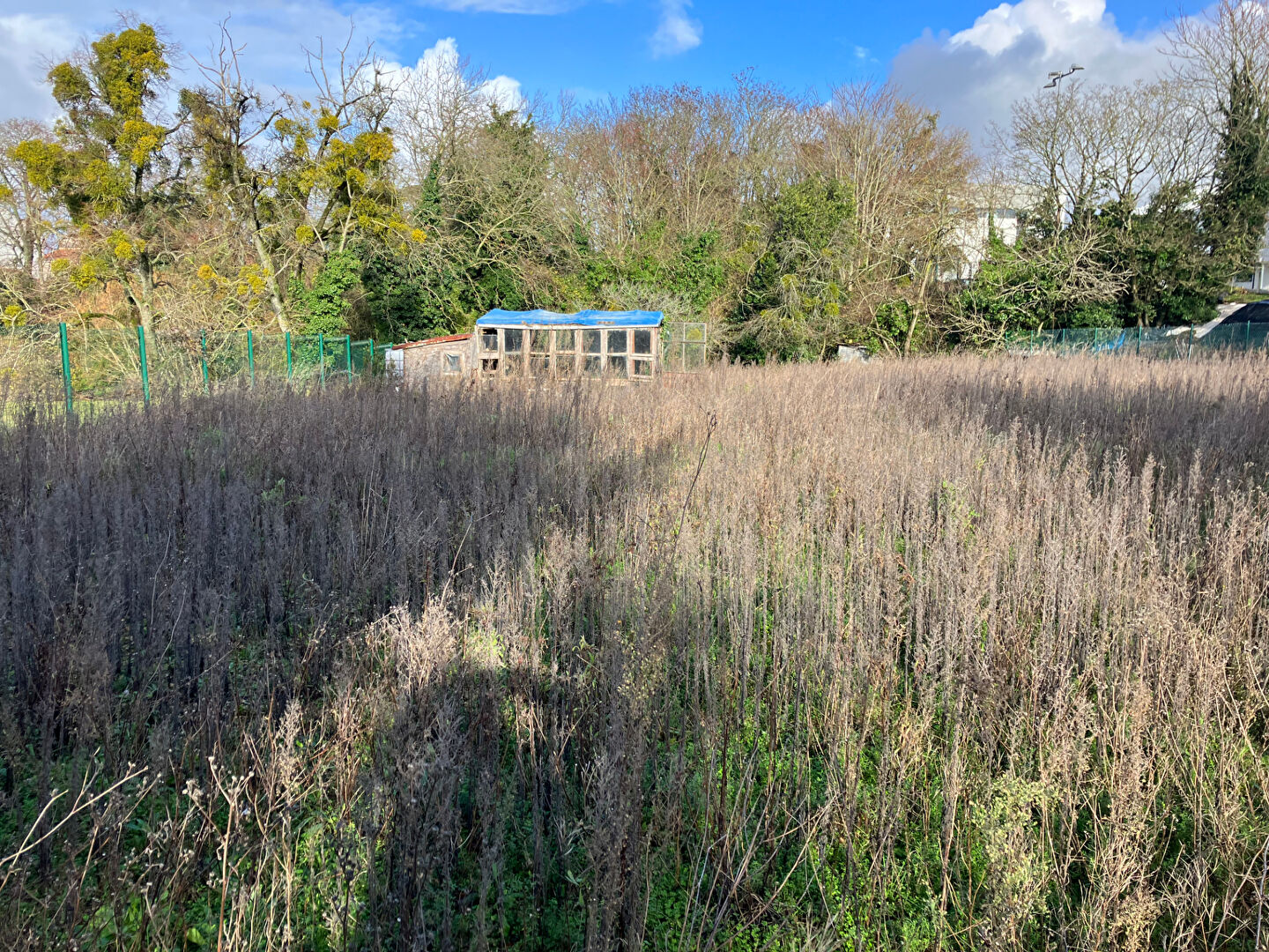 Terrain FONTENAY LE COMTE (85200) 1045.00 m&sup2;