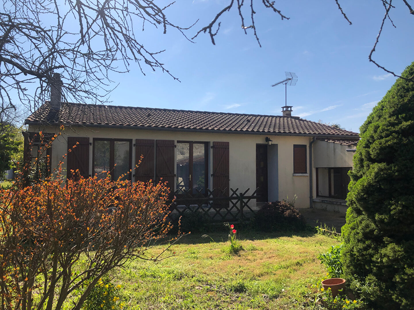 Maison à Vendre à SaintValérien (85570) Achat / Vente Maison l'Adresse