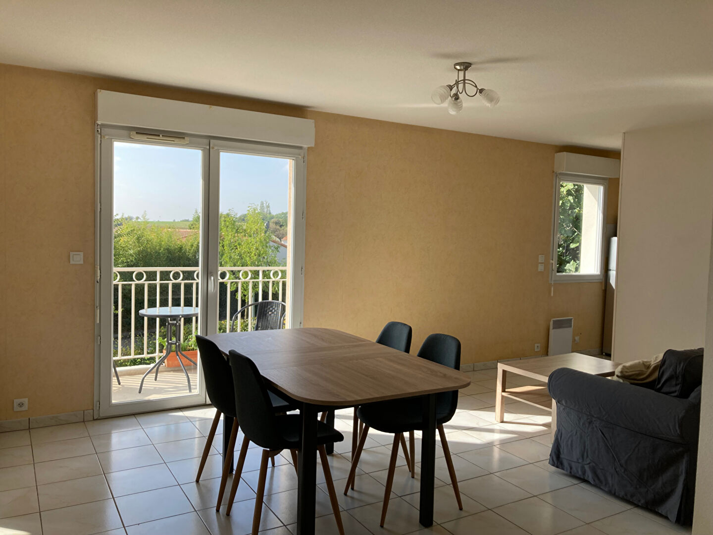 Appartement FONTENAY LE COMTE (85200) 3 pièces 54.59 m²