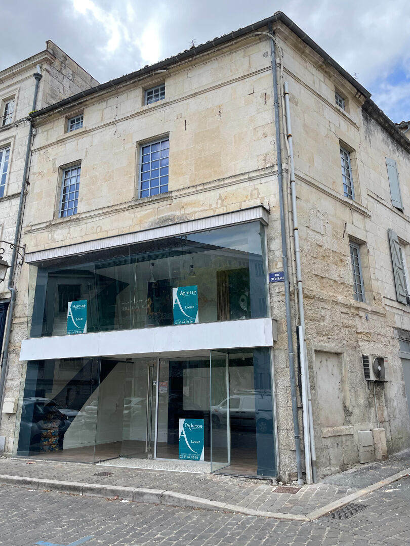 Local commercial FONTENAY LE COMTE (85200) 96.40 m&sup2;