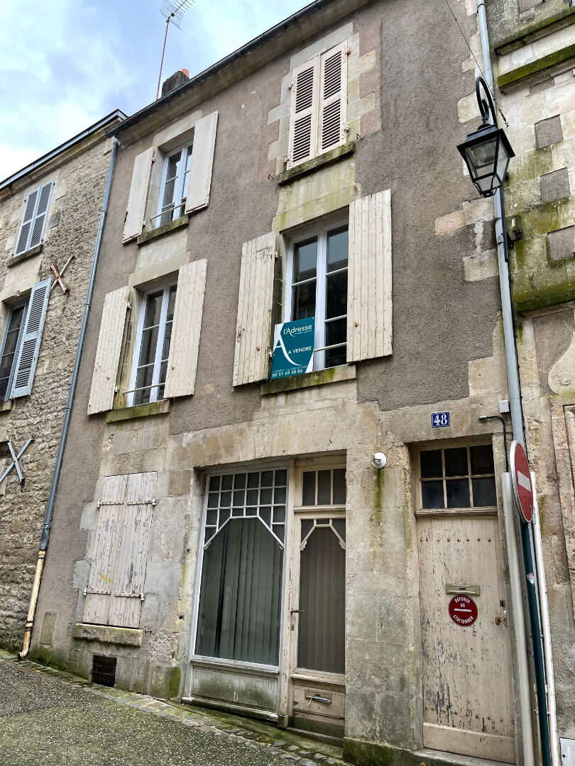 Maison FONTENAY LE COMTE (85200) 6 pièces 186.16 m²