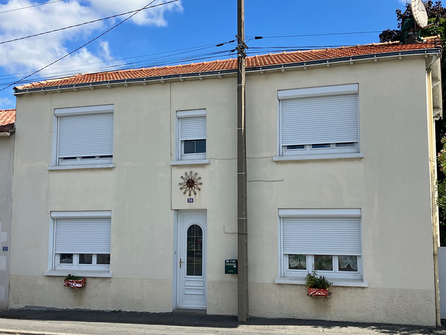 Maison FONTENAY LE COMTE (85200) 5 pi&egrave;ces 102.00 m&sup2;