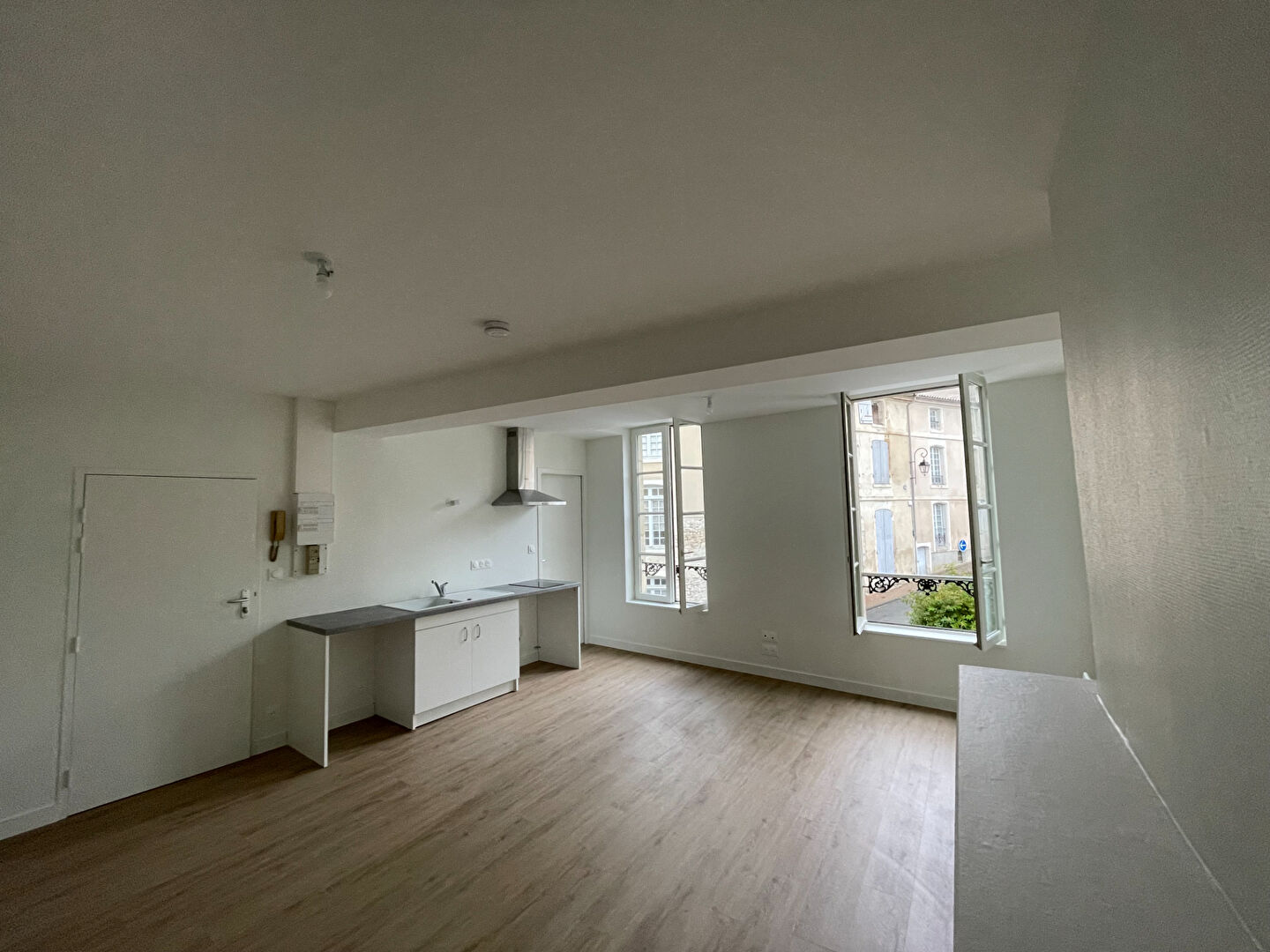 Appartement FONTENAY LE COMTE (85200) 1 pi&egrave;ce 28.87 m&sup2;