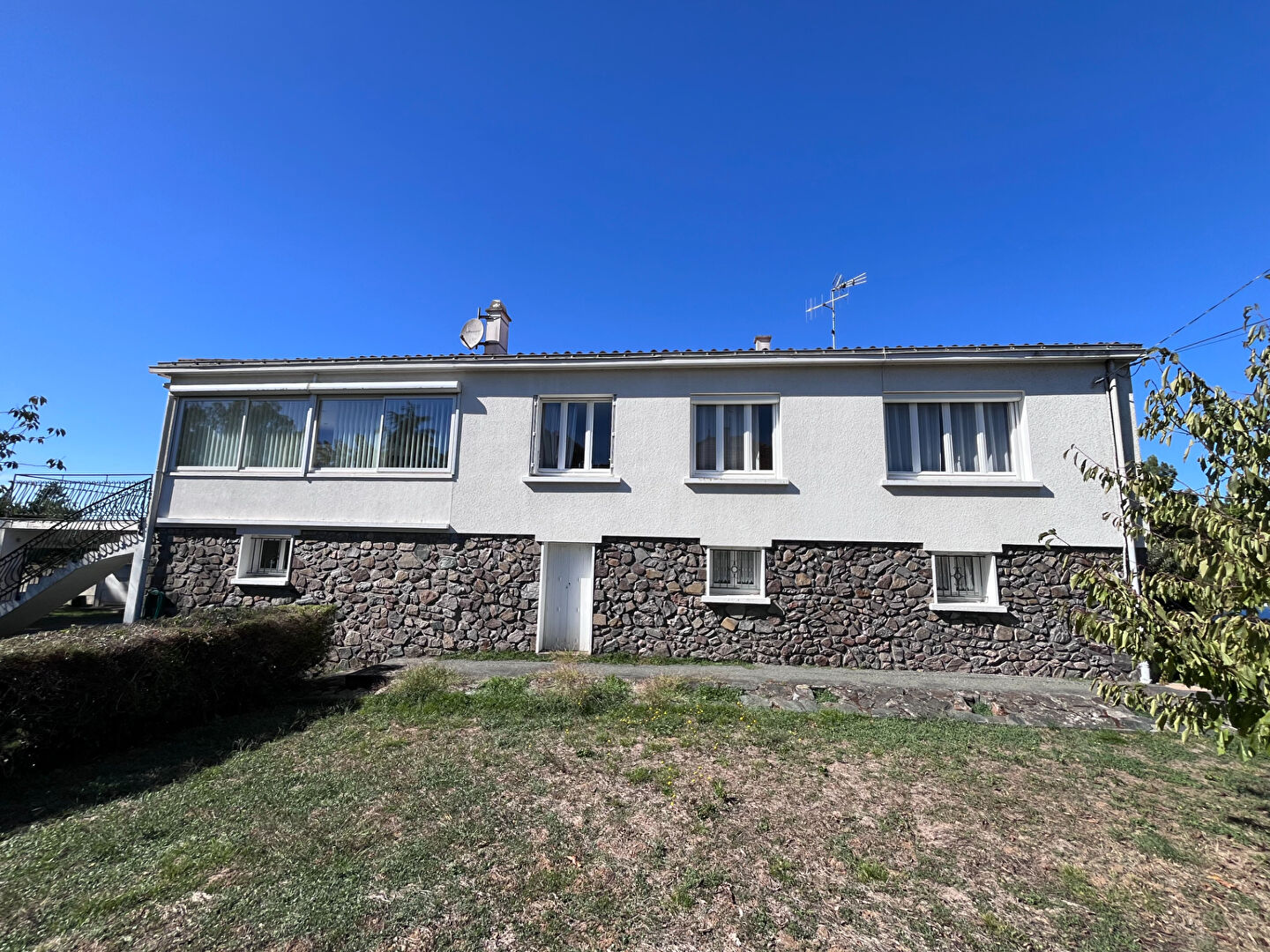 Maison FONTENAY LE COMTE (85200) 8 pi&egrave;ces 176.00 m&sup2;