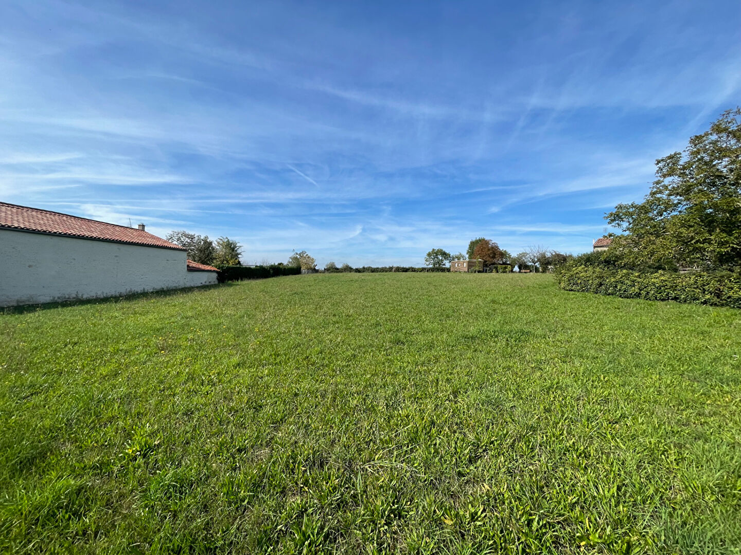 Terrain FONTENAY LE COMTE (85200) 1700.00 m²