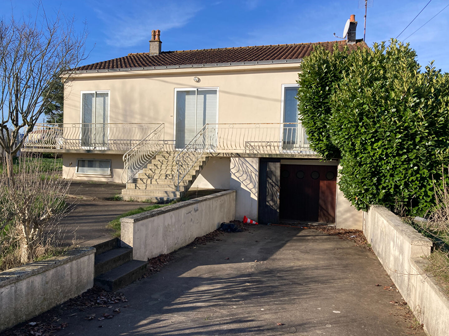 Maison FONTENAY LE COMTE (85200) 6 pièces 100.00 m²