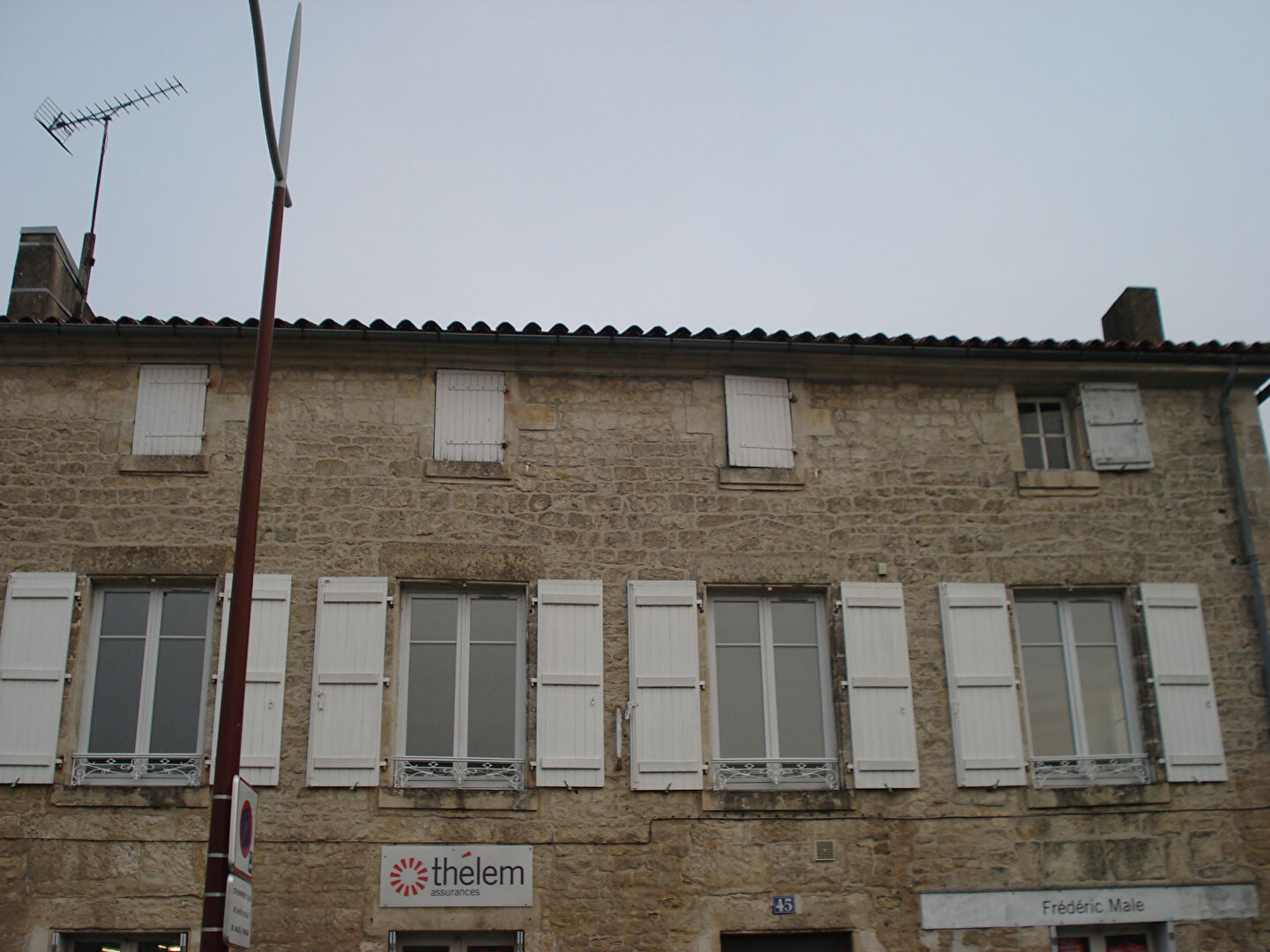 Immeuble FONTENAY LE COMTE (85200) 8 pièces 165.00 m²