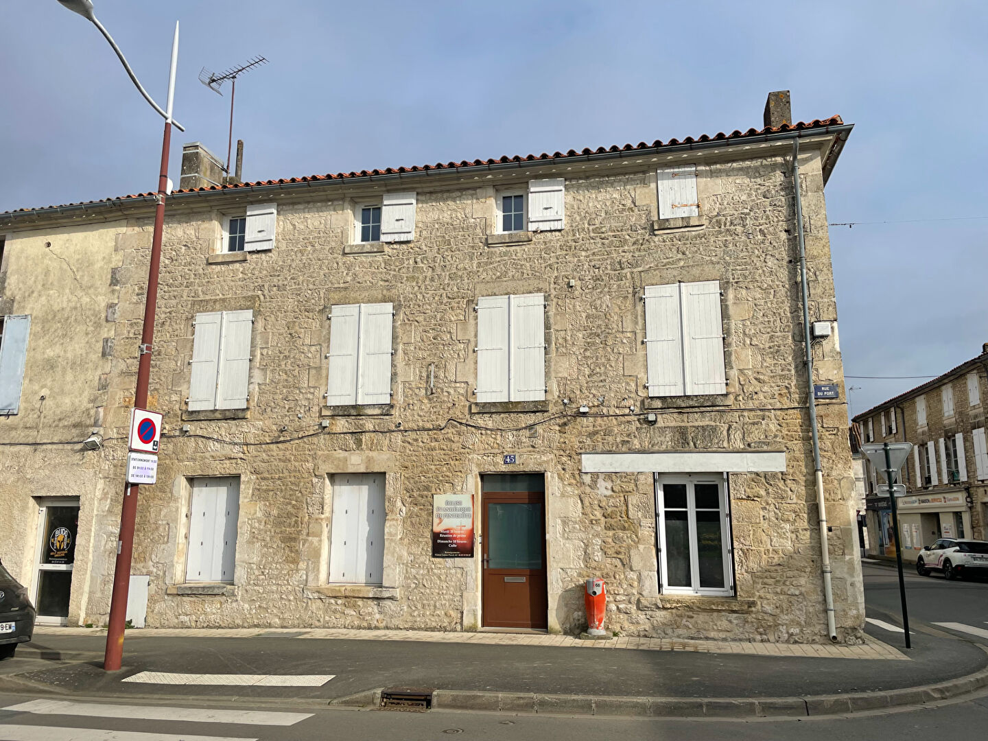 Immeuble FONTENAY LE COMTE (85200) 8 pi&egrave;ces 165.00 m&sup2;