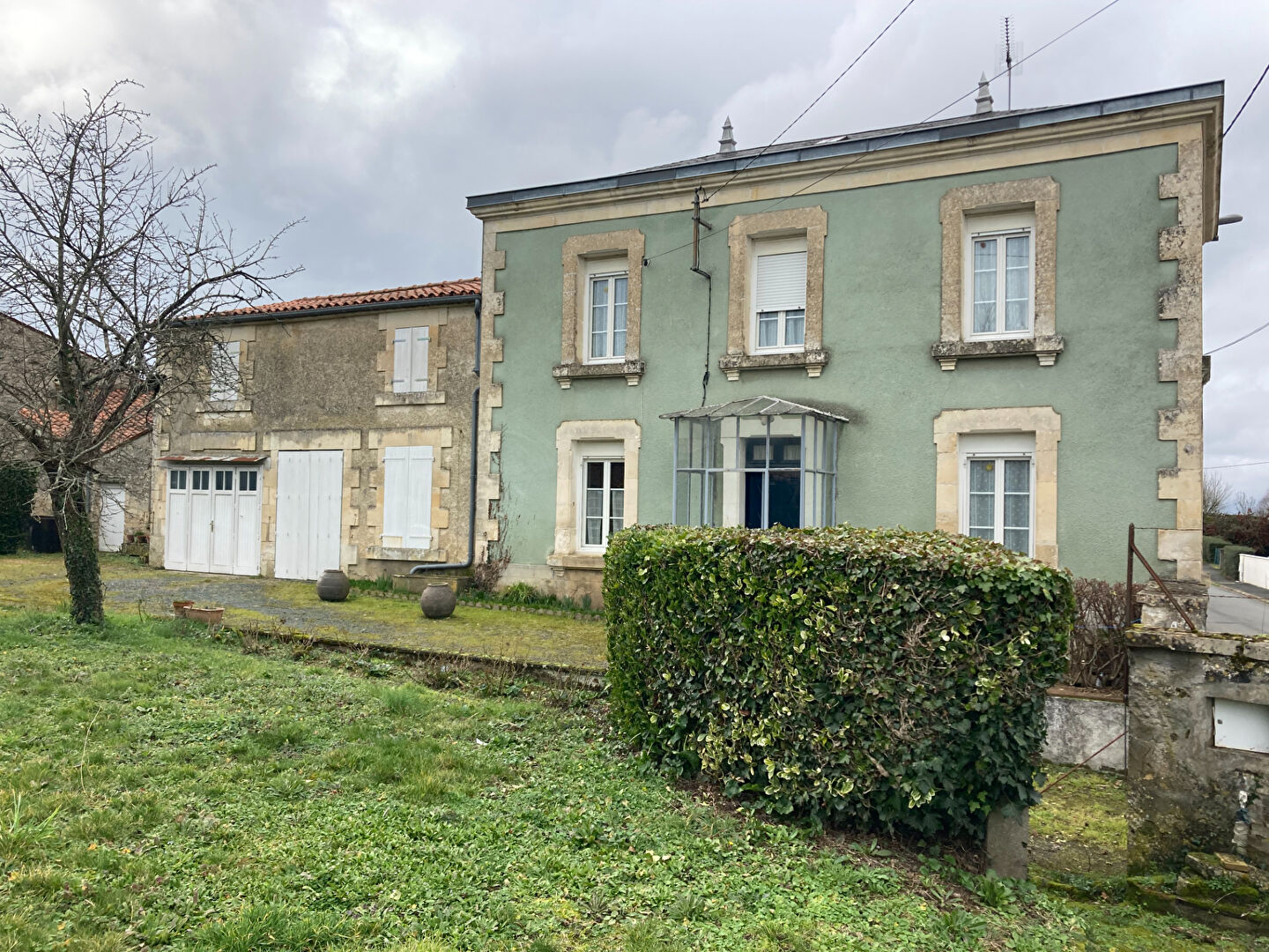 Maison FONTENAY LE COMTE (85200) 4 pièces 107.00 m²