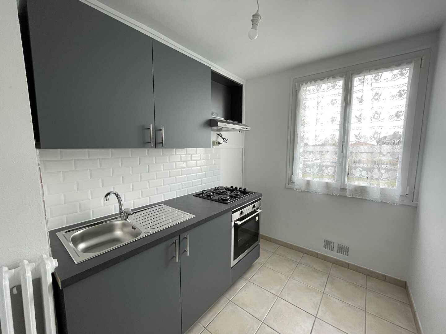 Appartement FONTENAY LE COMTE (85200) 3 pièces 58.90 m²