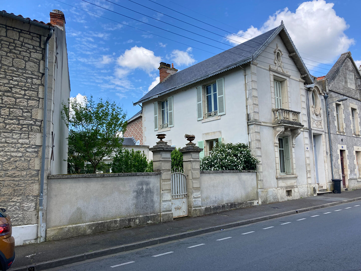 Maison Fontenay le Comte (85200) 7 pièces 197.00 m²