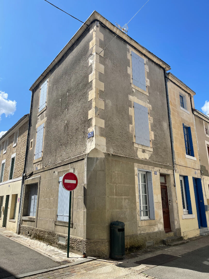 Maison FONTENAY LE COMTE (85200) 3 pièces 61.47 m²
