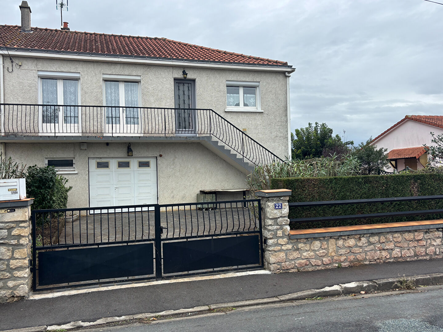 Maison FONTENAY LE COMTE (85200) 7 pièces 121.32 m²