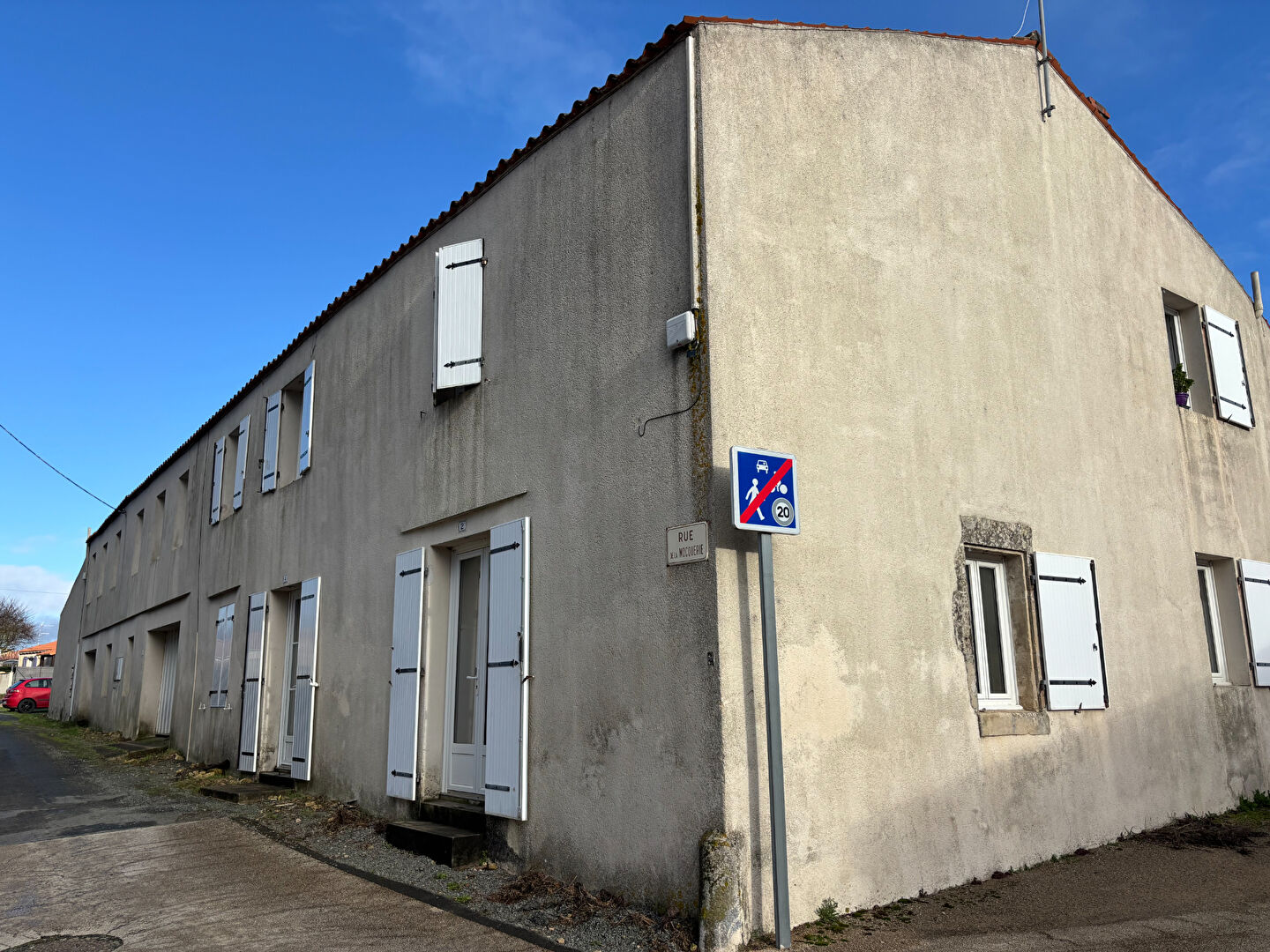 Immeuble DOIX LES FONTAINES (85200) 10 pi&egrave;ces 257.00 m&sup2;