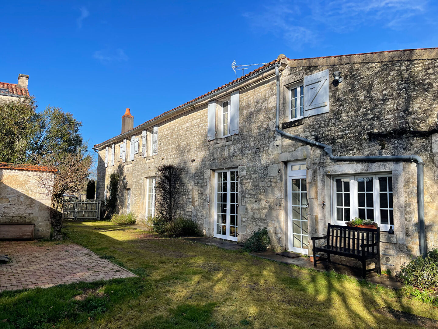 Maison FONTENAY LE COMTE (85200) 10 pi&egrave;ces 204.00 m&sup2;