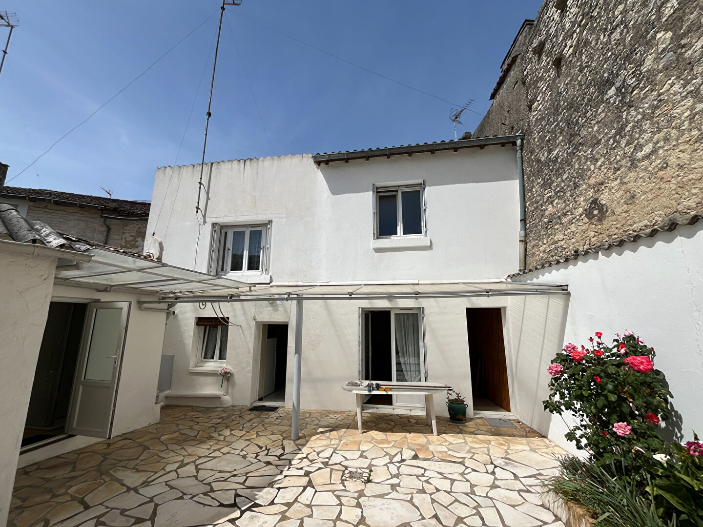 Maison FONTENAY LE COMTE (85200) 5 pi&egrave;ces 118.00 m&sup2;