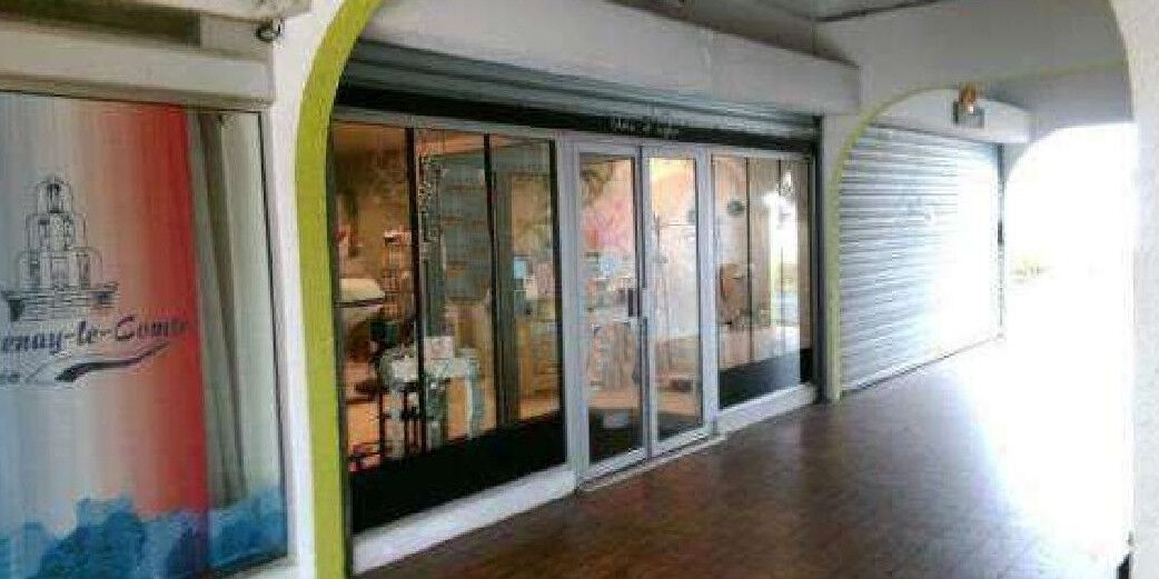 Local commercial FONTENAY LE COMTE (85200)