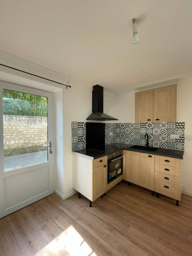 Maison FONTENAY LE COMTE (85200) 2 pi&egrave;ces 50.00 m&sup2;