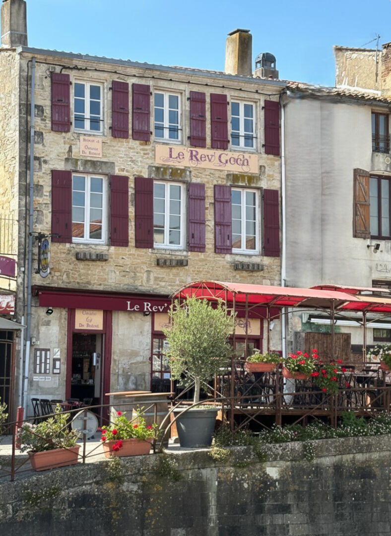 Local commercial MARANS (17230) 137.00 m&sup2;
