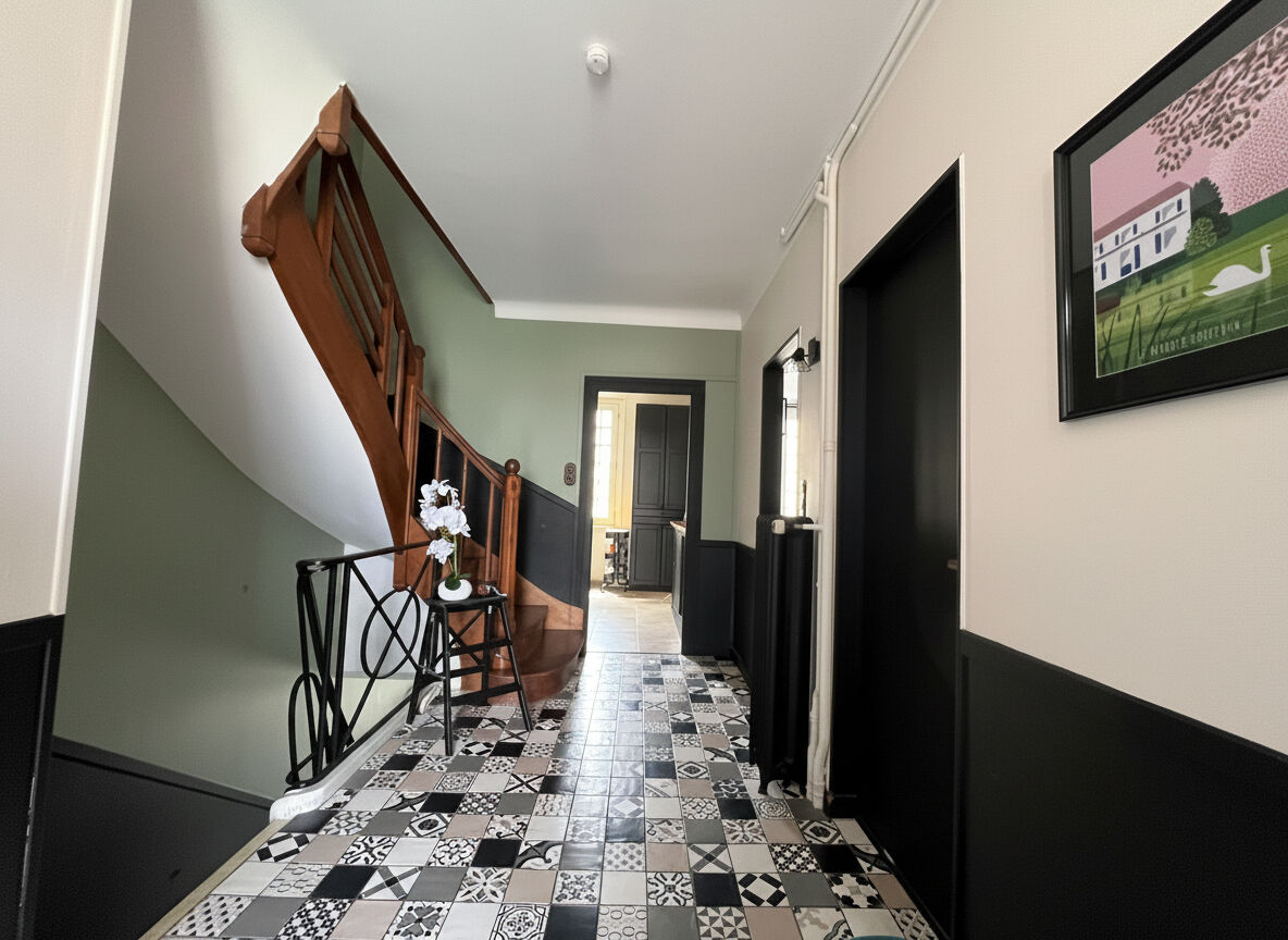 Maison FONTENAY LE COMTE (85200) 7 pi&egrave;ces 136.00 m&sup2;
