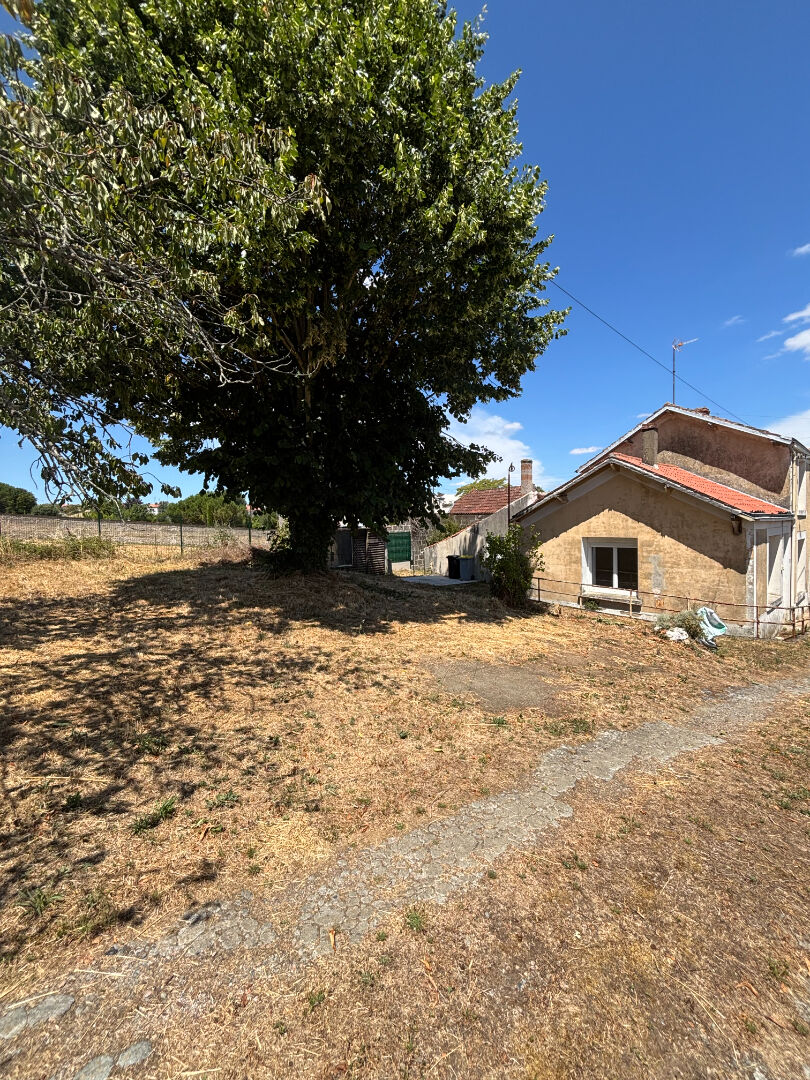 Maison FONTENAY LE COMTE (85200) 3 pi&egrave;ces 90.00 m&sup2;