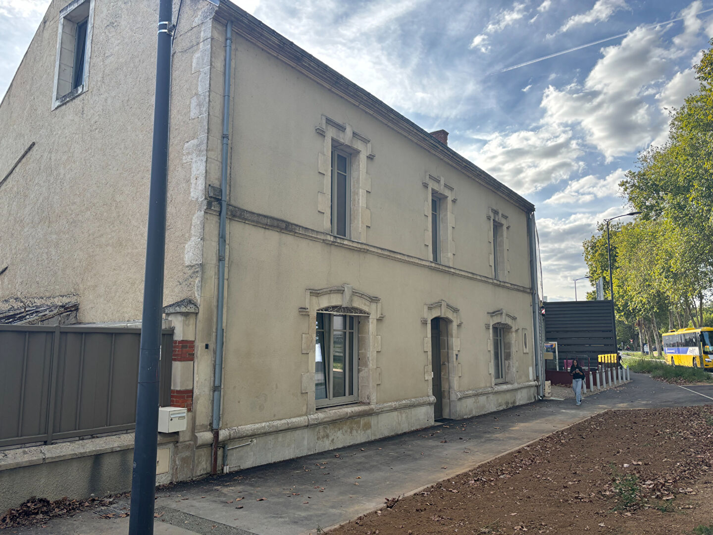 Maison FONTENAY LE COMTE (85200) 11 pi&egrave;ces 356.00 m&sup2;