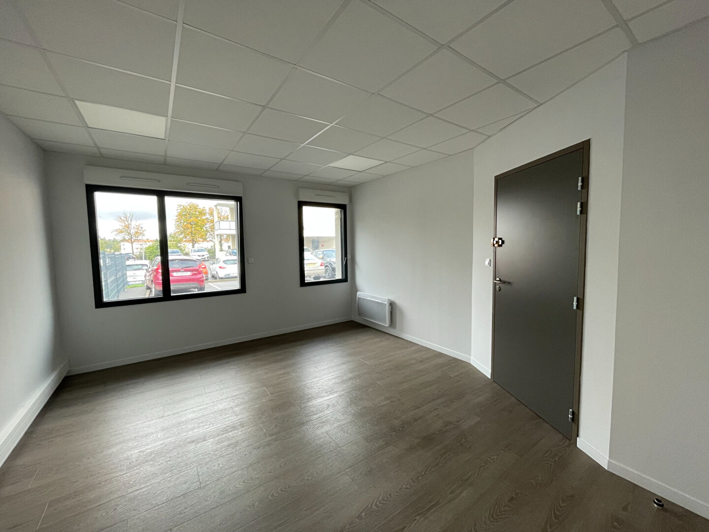 Bureaux FONTENAY LE COMTE (85200) 76.00 m&sup2;