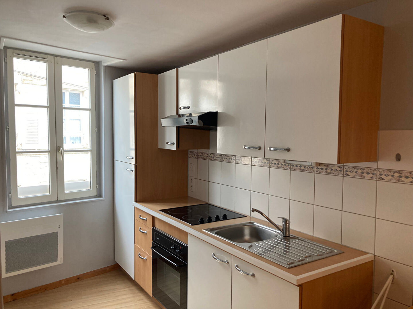 Appartement FONTENAY LE COMTE (85200) 1 pi&egrave;ce 29.00 m&sup2;