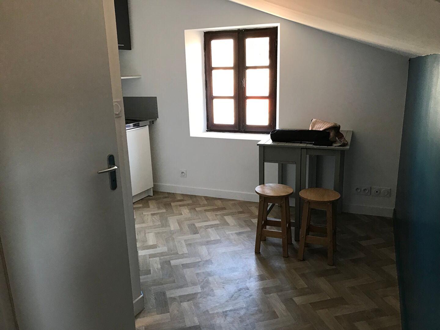 Appartement FONTENAY LE COMTE (85200) 1 pièce 17.00 m²