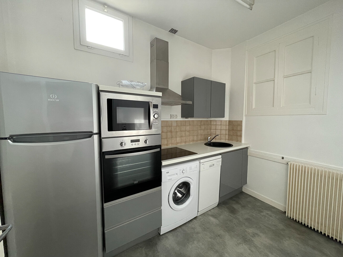 Appartement FONTENAY LE COMTE (85200) 2 pièces 65.00 m²