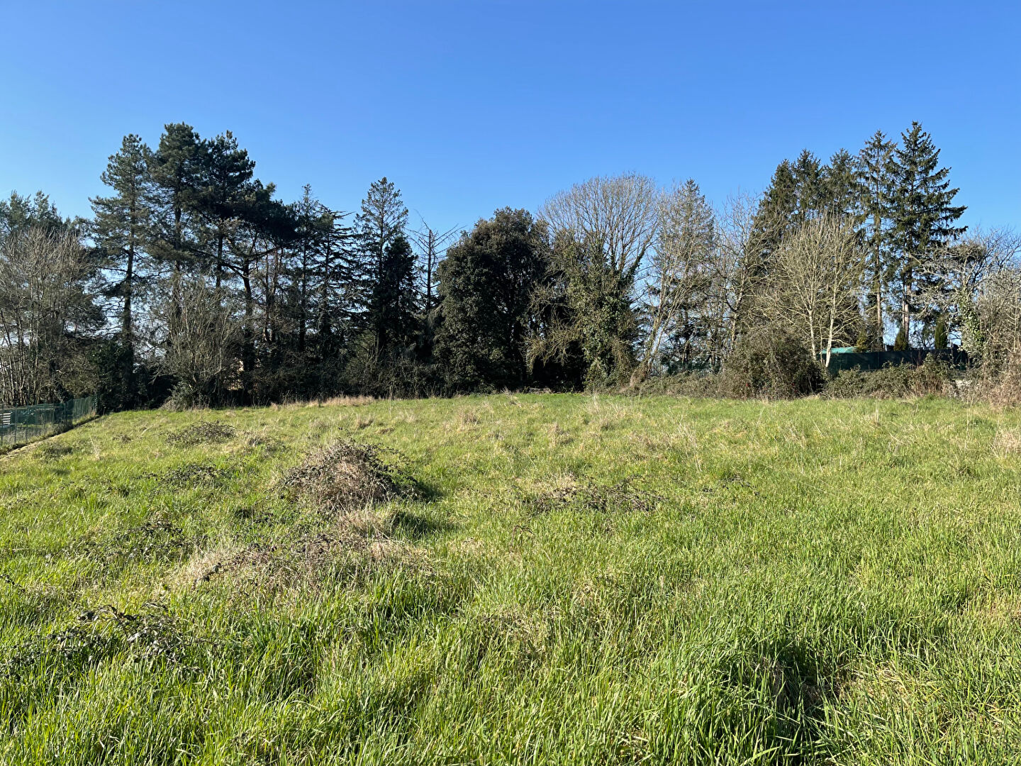Terrain MERVENT (85200) 1809.00 m²