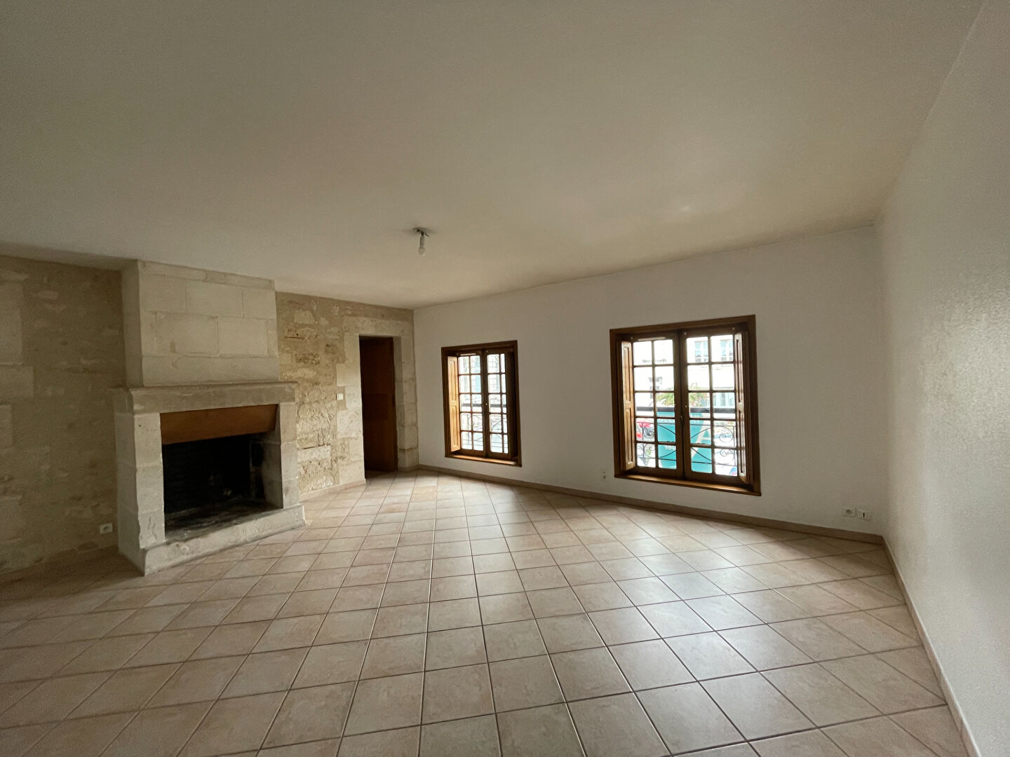 Appartement FONTENAY LE COMTE (85200) 3 pièces 60.00 m²