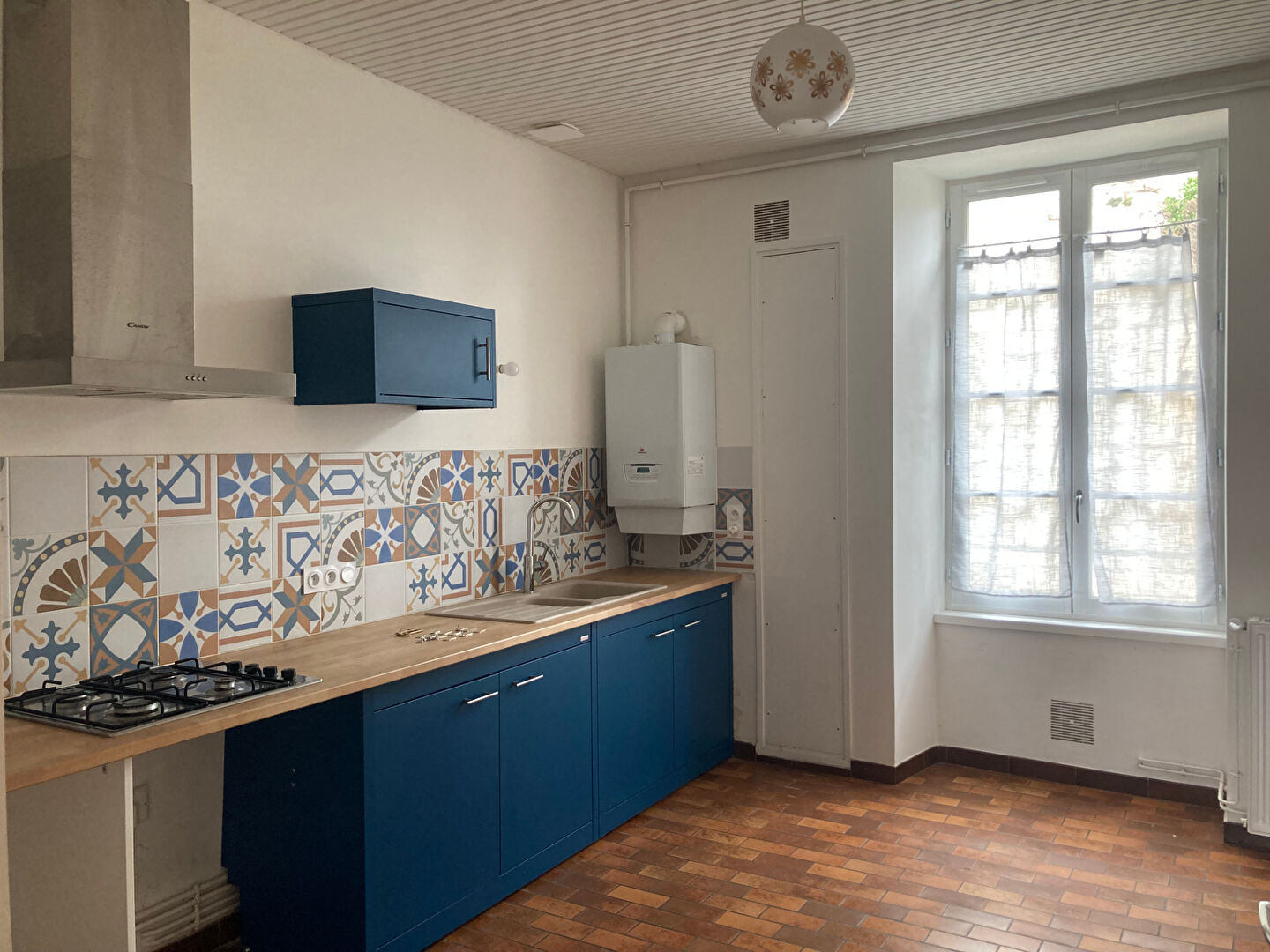 Appartement FONTENAY LE COMTE (85200) 3 pièces 79.00 m²