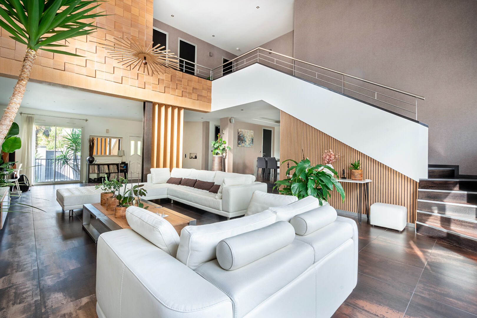 Maison VITRY SUR SEINE (94400) 7 pièces 236.00 m²