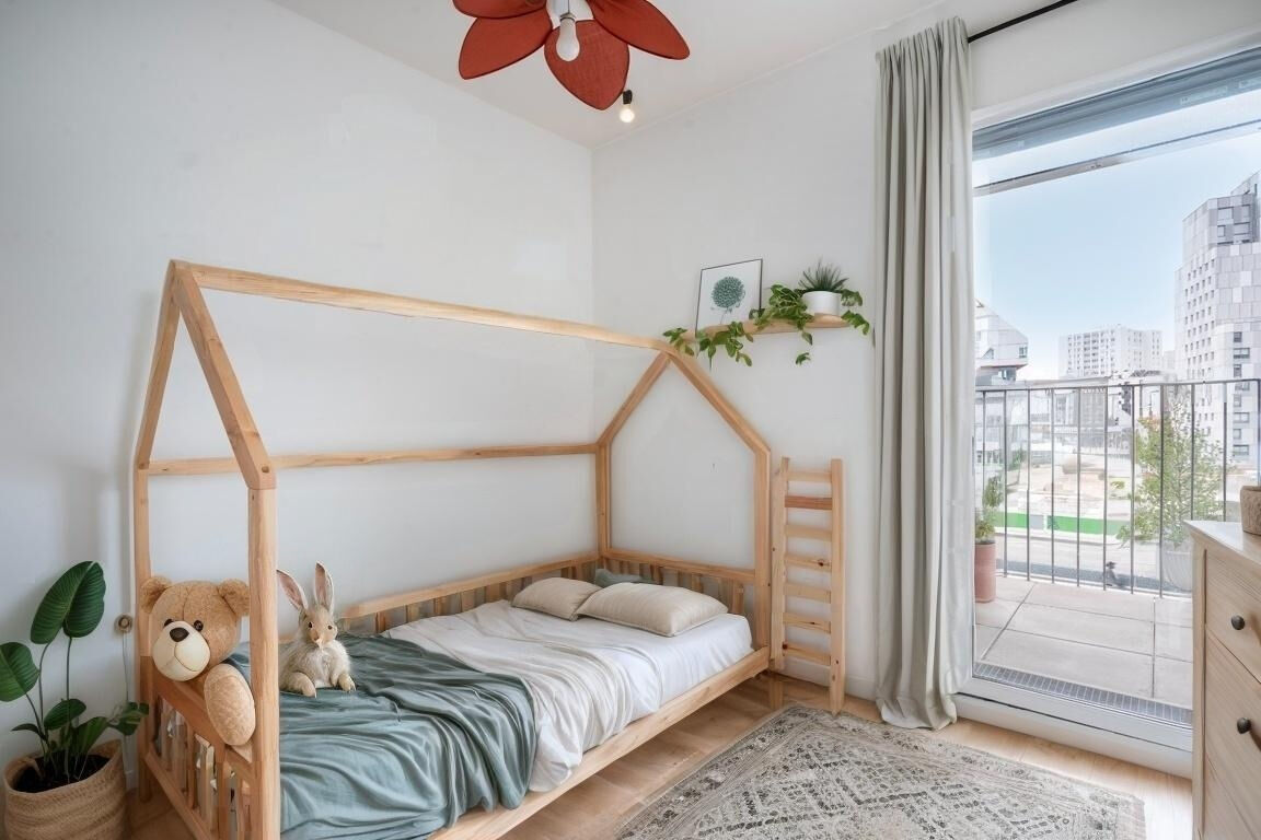 Appartement PARIS (75013) 3 pi&egrave;ces 82.00 m&sup2;