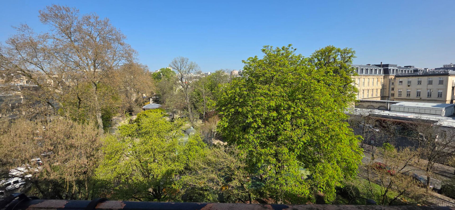 Paris 20 (75) 756 000 € Appartement 4 pièces , 3 chambres 74.00 m² Avec terrasse Voir le bien